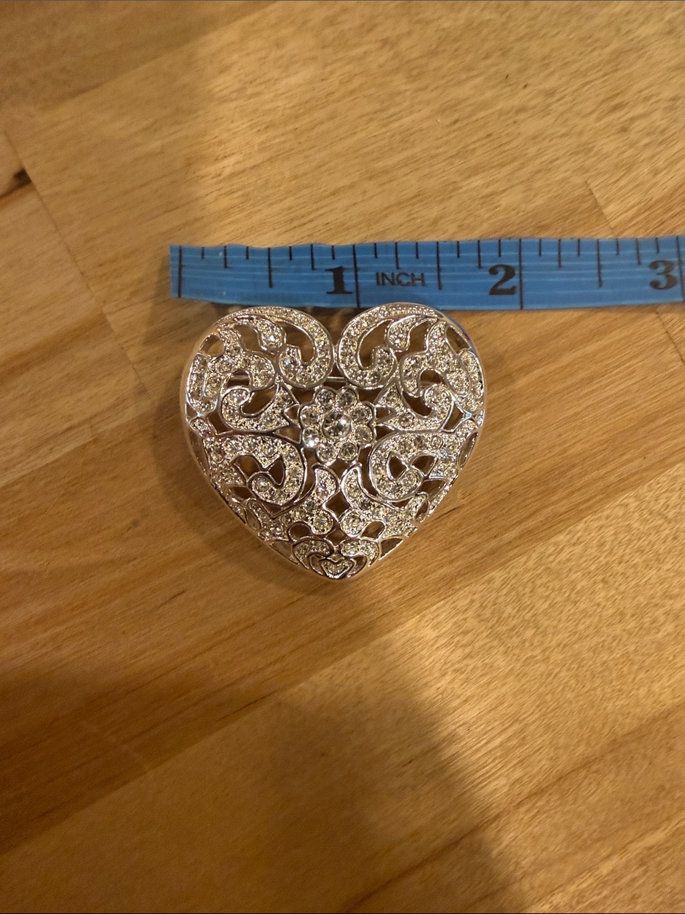 Vintage 90s Napier Silver Heart Filigree Brooch with Clear Crystal Accents - Picture 4 of 6